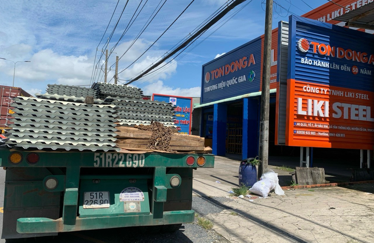 Giá tôn lạnh chống nóng 