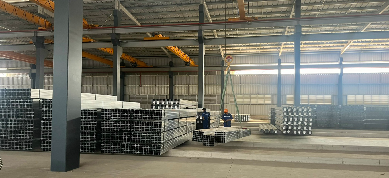 Giá thép hộp vuông 60x60