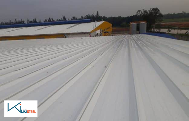 Mái tôn Seamlock màu trắng