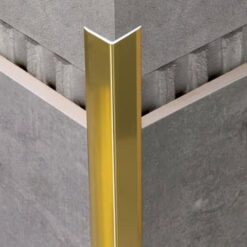 Sản phẩm inox V 50x50 được sử dụng rộng rãi trong ngành xây dựng và cơ khí