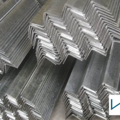 Tính năng chịu lực cao của V inox 45×45 giúp tối ưu hóa kết cấu cho các công trình lớn