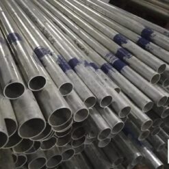 Ống thép phi 76 được sử dụng rộng rãi trong xây dựng nhà xưởng, kho bãi