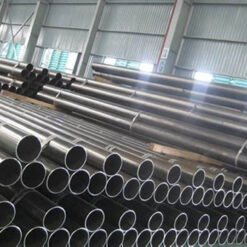 Thép ống 168 được sản xuất trên dây chuyền hiện đại, đáp ứng tiêu chuẩn quốc tế