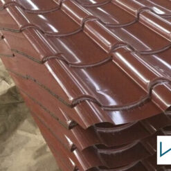 Tôn sóng ngói màu nâu đất mang phong cách cổ điển, thời thượng