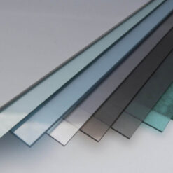 Tôn nhựa lợp mái nhẹ, dễ vận chuyển và lắp đặt