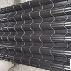 Tôn hoa sen màu ghi nổi bật với lớp sơn chống tia UV hiệu quả