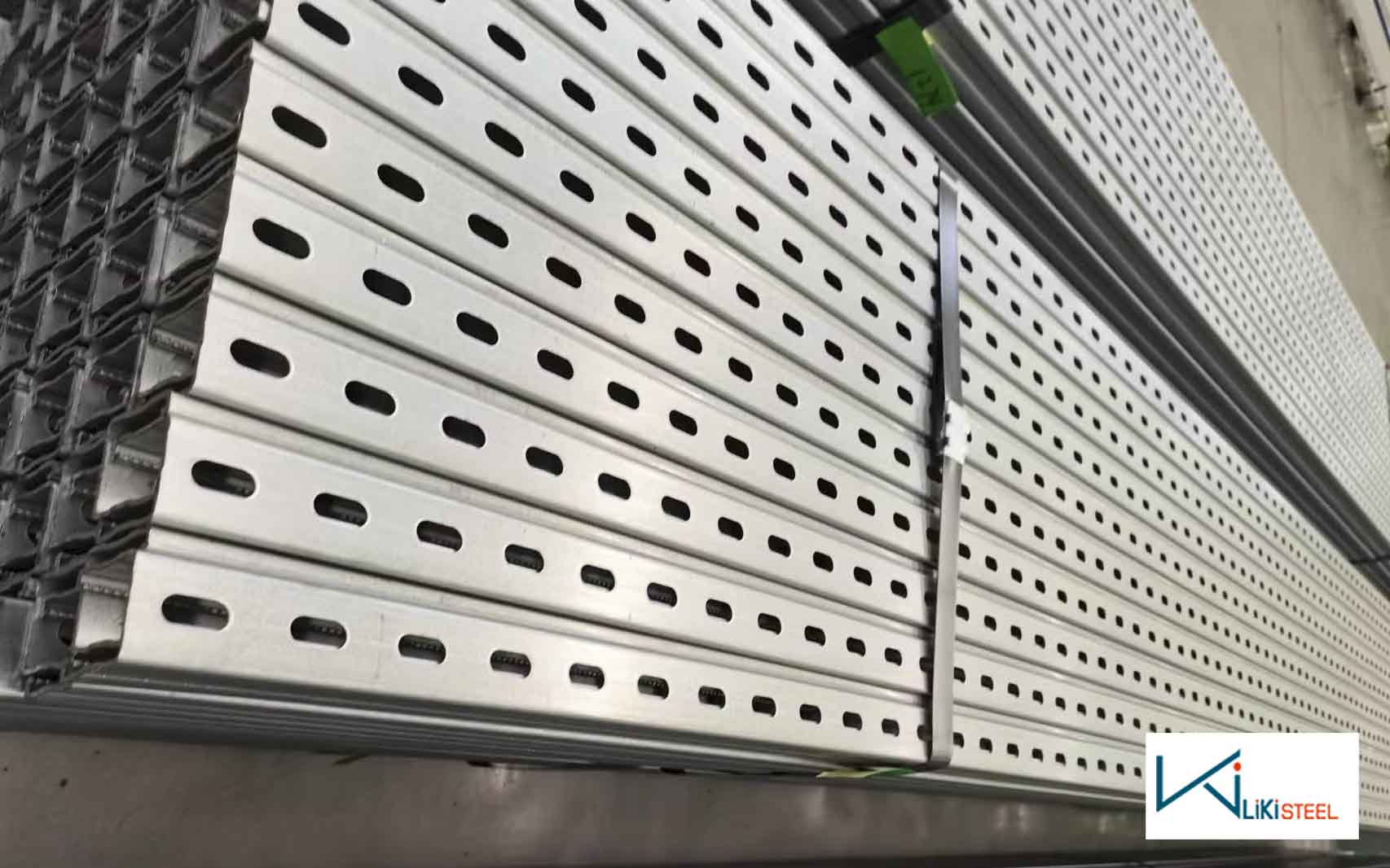 Giá Sắt U Lỗ, Thép U Lỗ Ứng dụng đa năng từ thép U lỗ trong xây dựng và cơ khí
