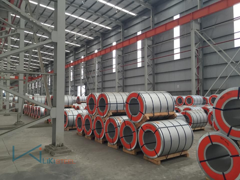 Kho tôn mạ kẽm chính hãng tại LIKI STEEL với đầy đủ quy cách phục vụ mọi công trình.