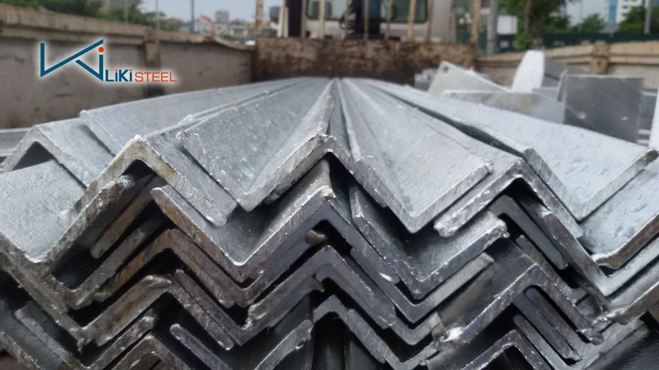 Báo Giá Thép Hình Hòa Phát (H, I, U, V) Mới Nhất | Giá Chuẩn Nhà Máy, CK 5% Thép hình V Hòa Phát đáp ứng đa dạng nhu cầu từ cơ khí dân dụng đến công trình công nghiệp.